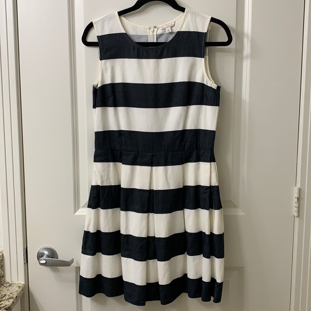 GAP striped fit and flare dress with zip & pockets